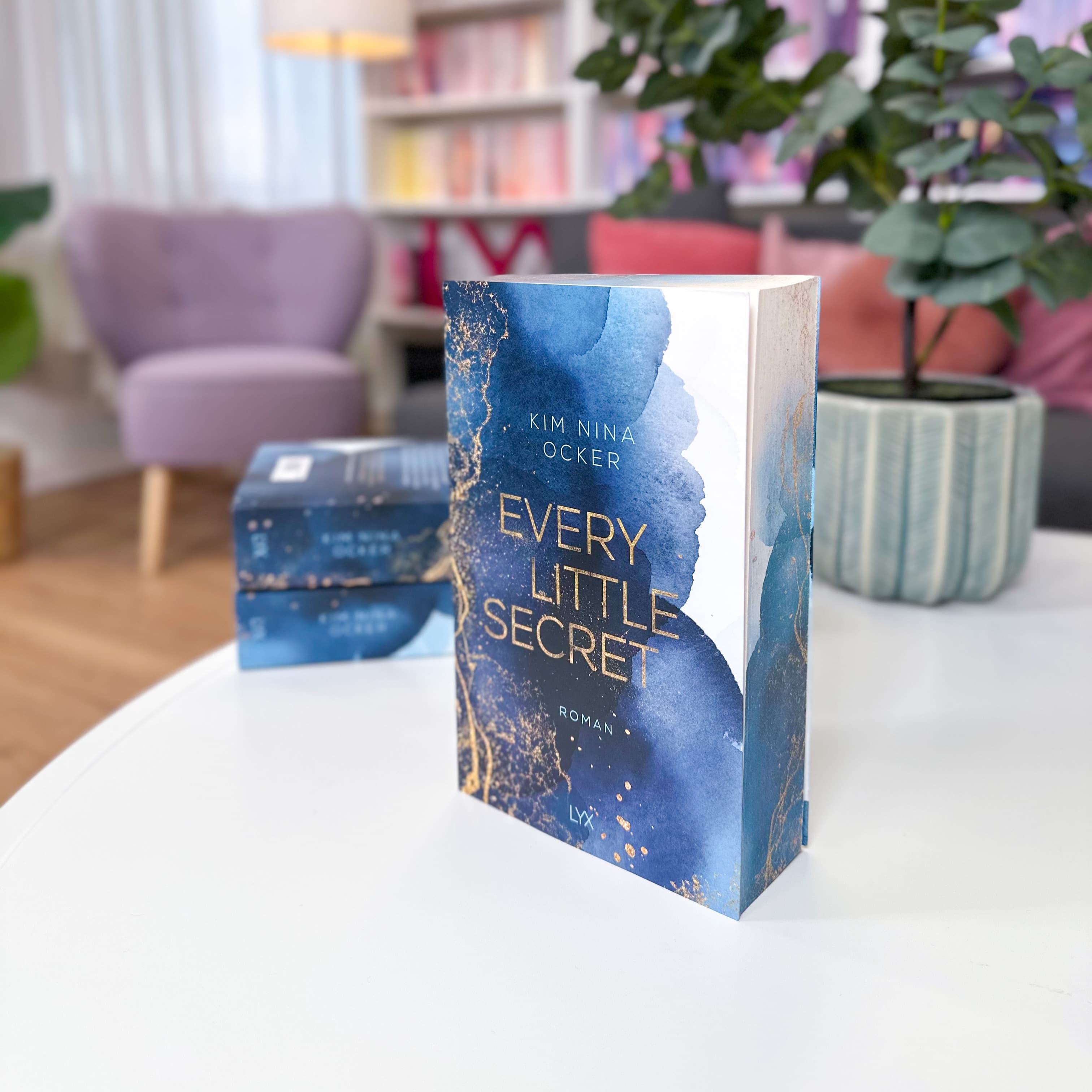 Every Little Secret (Farbschnitt Ausgabe)